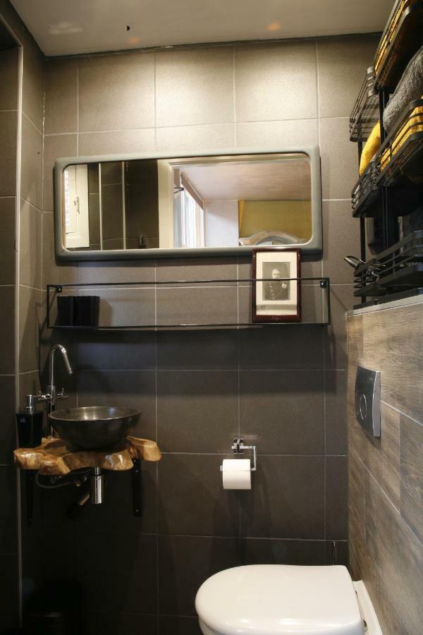 Downtown46 Acomodação com café da manhã Bergen op Zoom Exterior foto