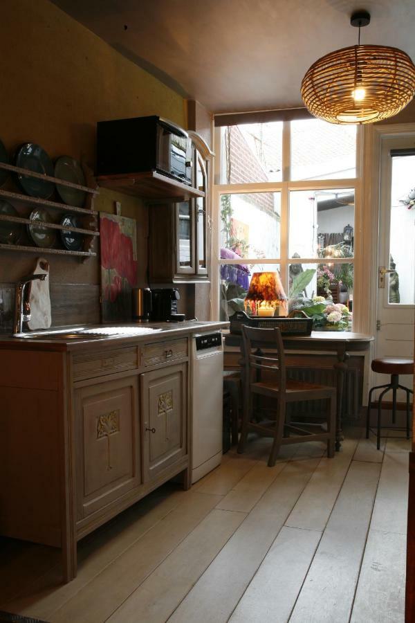 Downtown46 Acomodação com café da manhã Bergen op Zoom Exterior foto